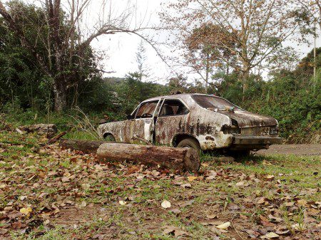 Tags carro abandonado carro antigo carro in til carro no mato carro 