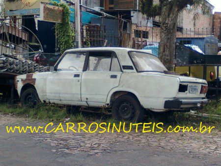 ClaudioMineiro-Lada-PortoAlegre-RS03