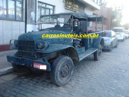 caminhão dodge,Lambari, MG. foto de Rodolfo