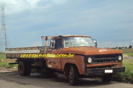 DODGE D400 - 1977  Samambaia Norte- DF