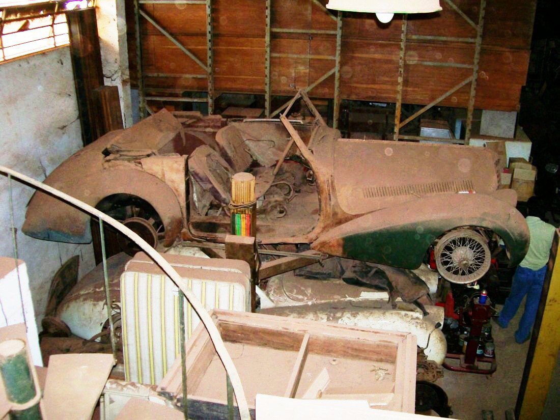 Delahaye Cabriolet 1947, sobre um Jaguar XK120