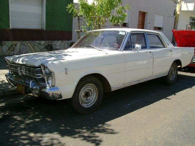 Ford Galaxie 500