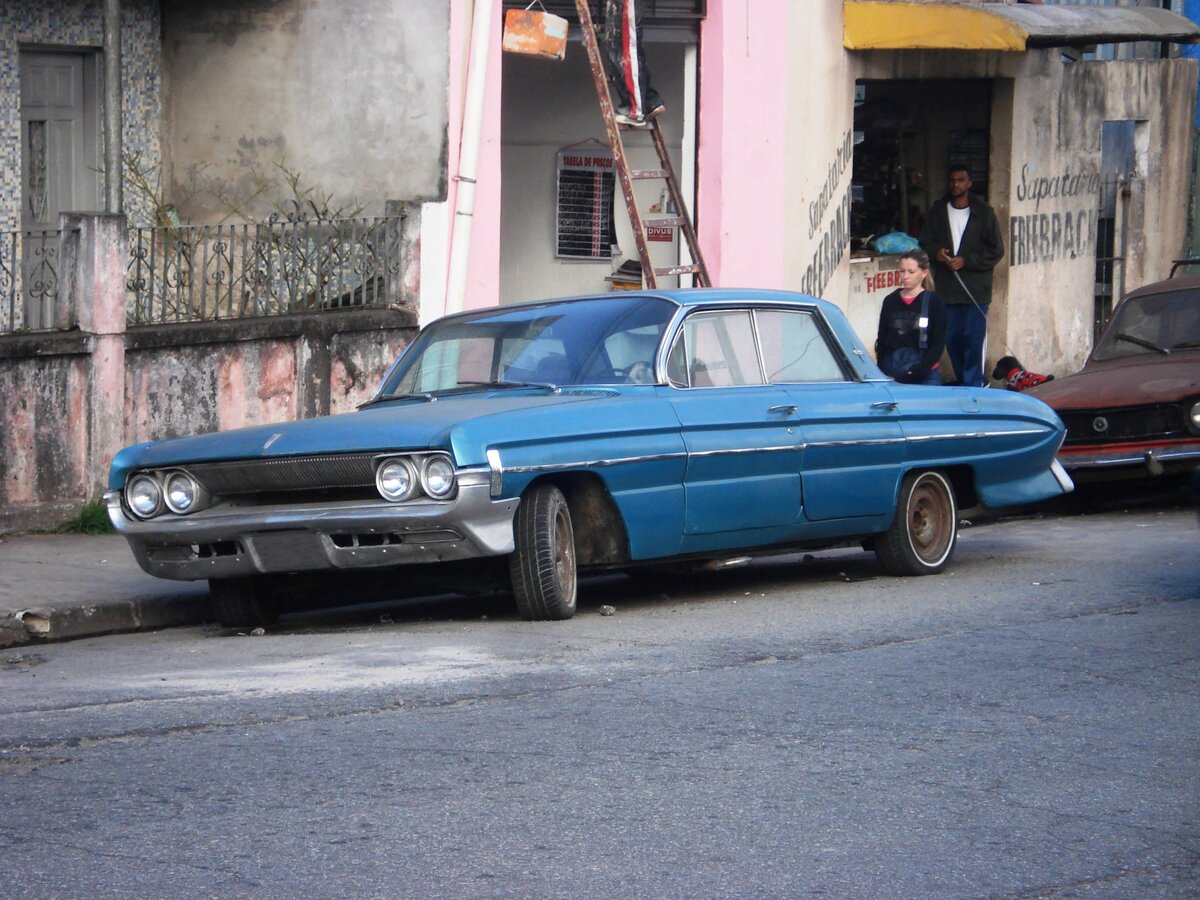 Oldsmobile (Dynamic 88 ?)