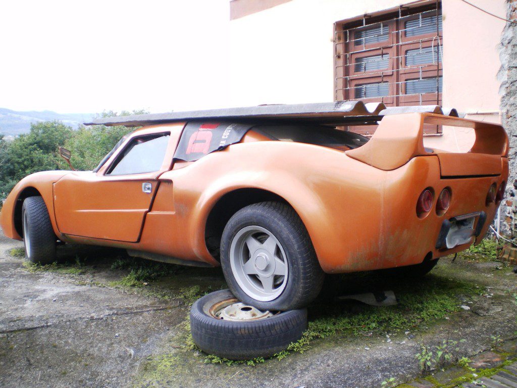 Lorena GT Carros Inúteis