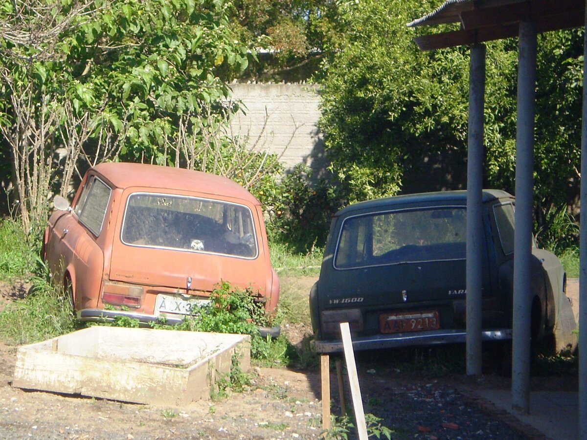 Volkswagen Variant (duas!)