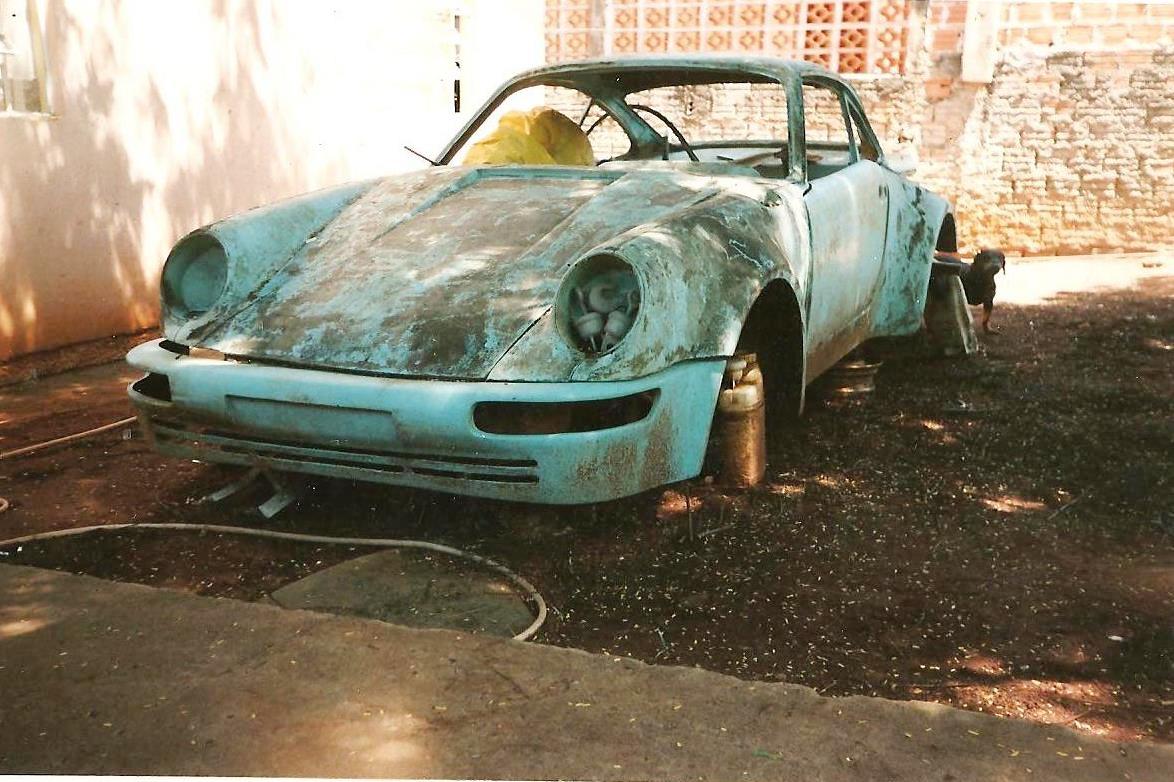 Porsche (carcaça de fibra)