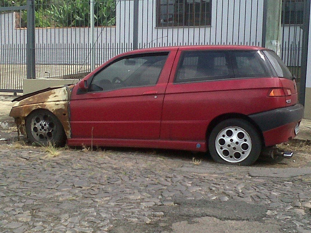 Alfa Romeo 145