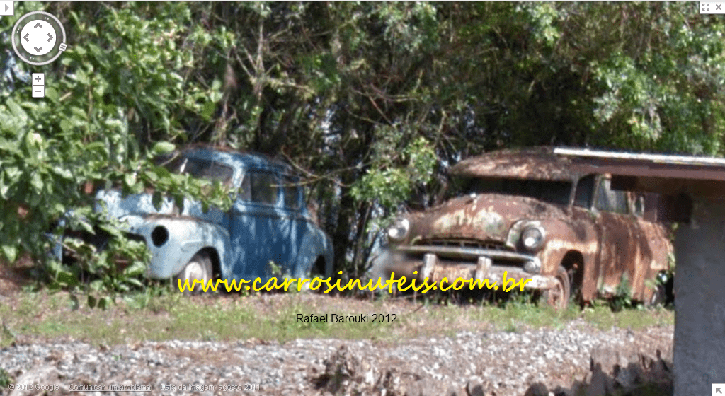 Ford Super Deluxe 1946 e Dodge Coronet 1951