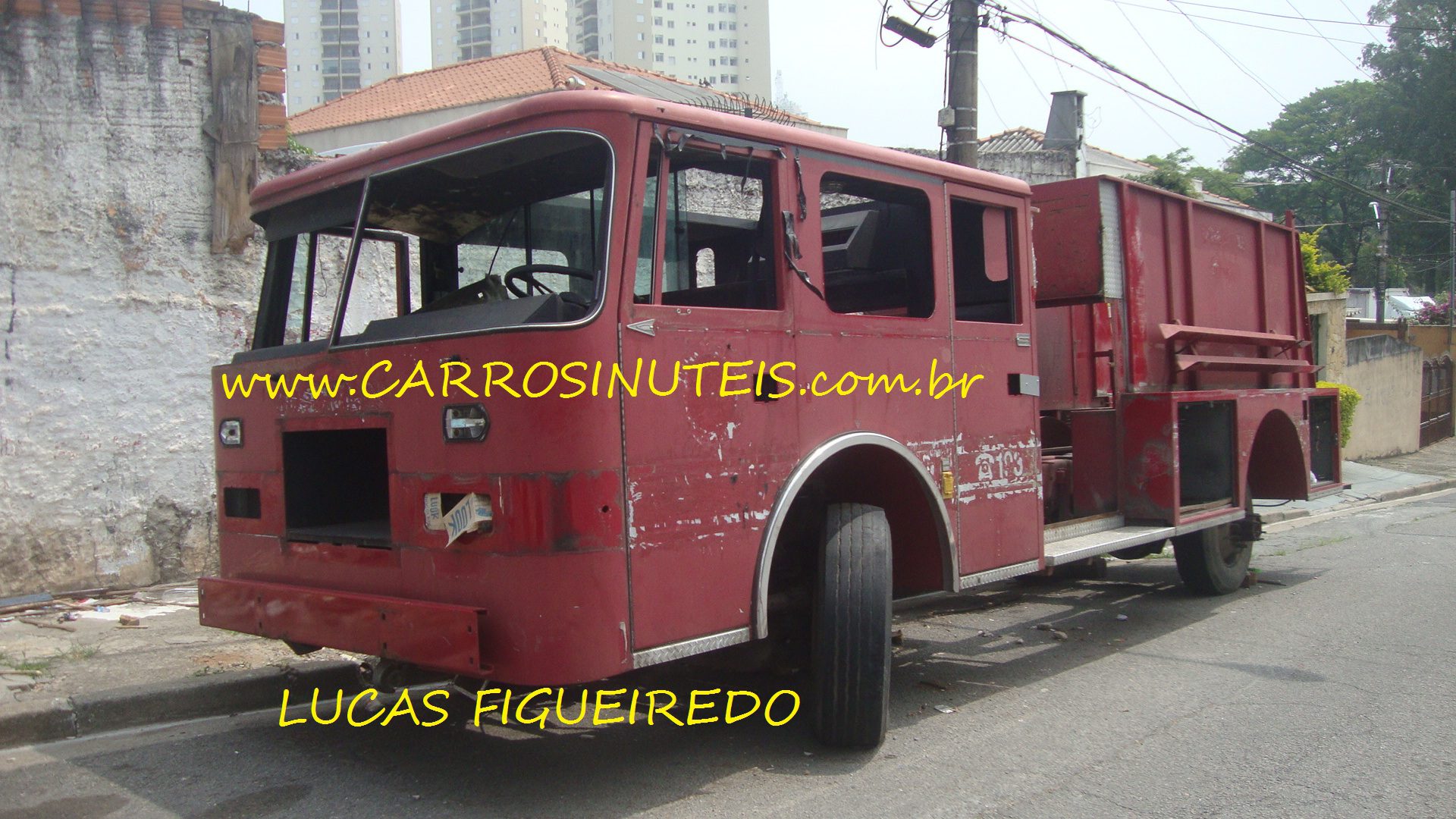 Caminhão Simon do Corpo de Bombeiros de São Paulo, SP. Foto de Lucas.