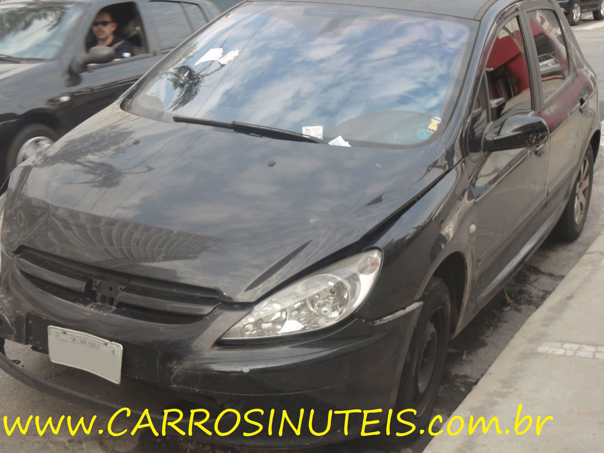 Peugeot 307, São Paulo, SP. Foto de André Barini.