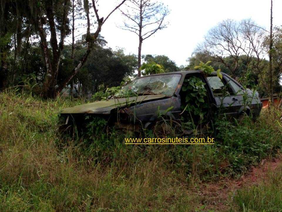 VW Santana, Rafael, São Francisco, SC {CORREÇãO – Ford Versailles}