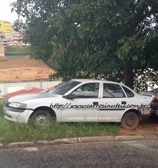 GM Vectra e Fiat Tempra, Várzea Paulista, SP, by Douglas